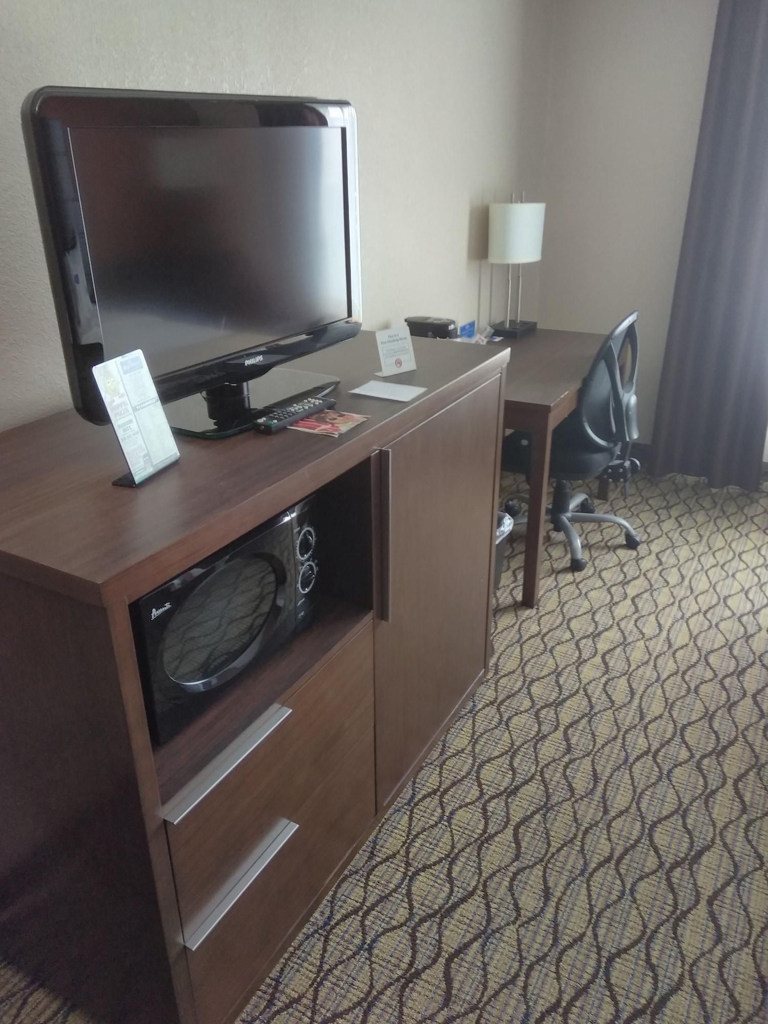 Baymont By Wyndham Madison Heights Detroit Area Otel Dış mekan fotoğraf