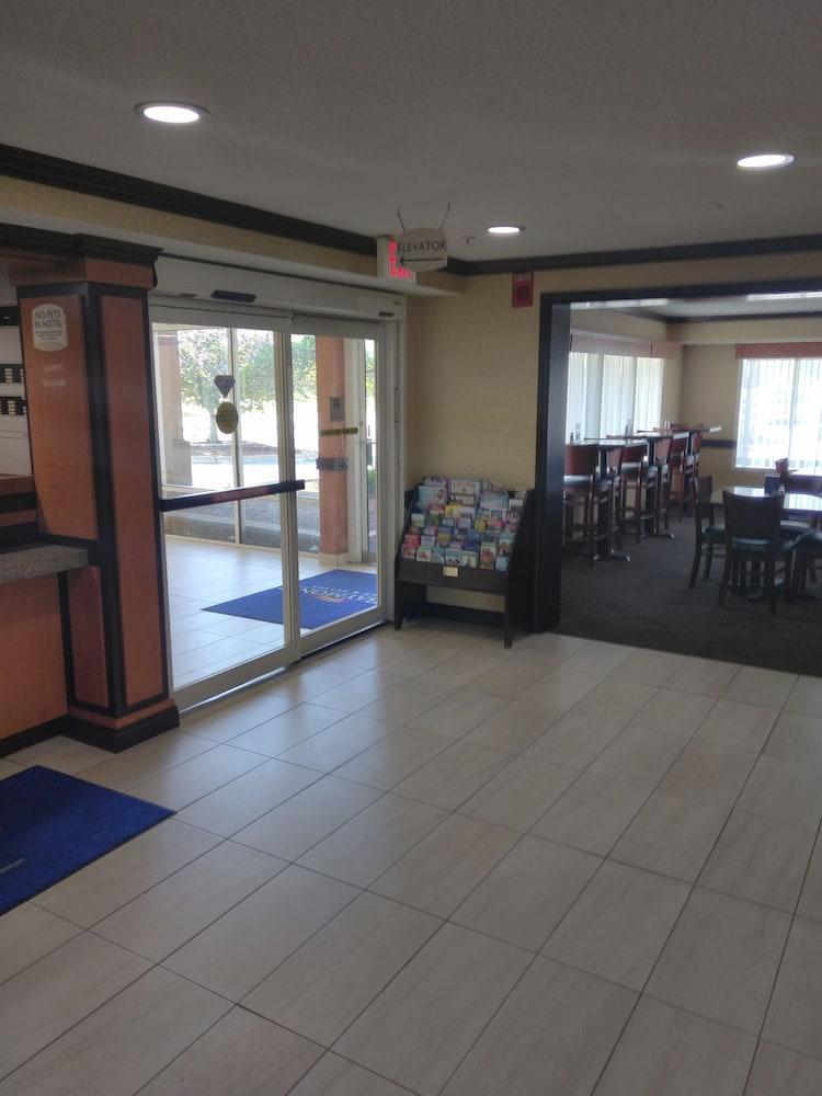 Baymont By Wyndham Madison Heights Detroit Area Otel Dış mekan fotoğraf