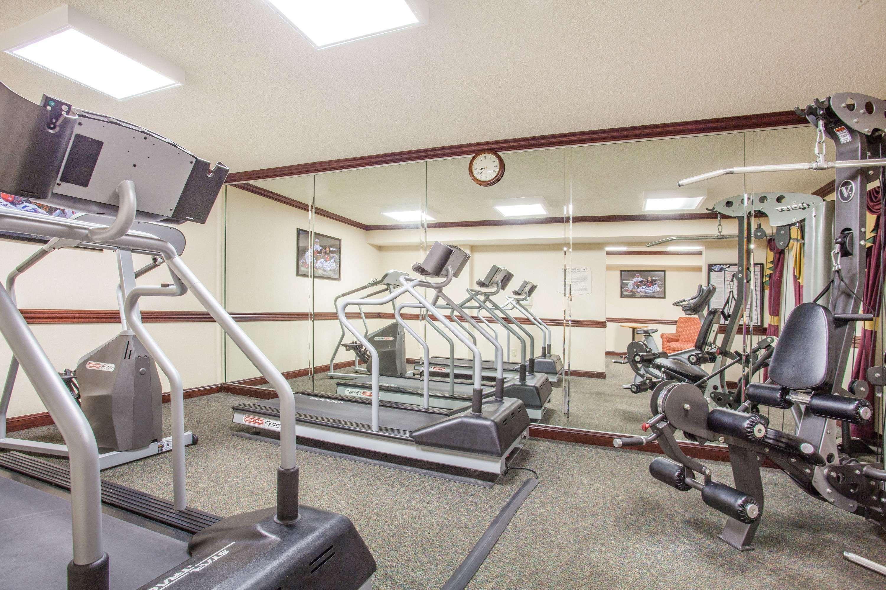 Baymont By Wyndham Madison Heights Detroit Area Otel Dış mekan fotoğraf
