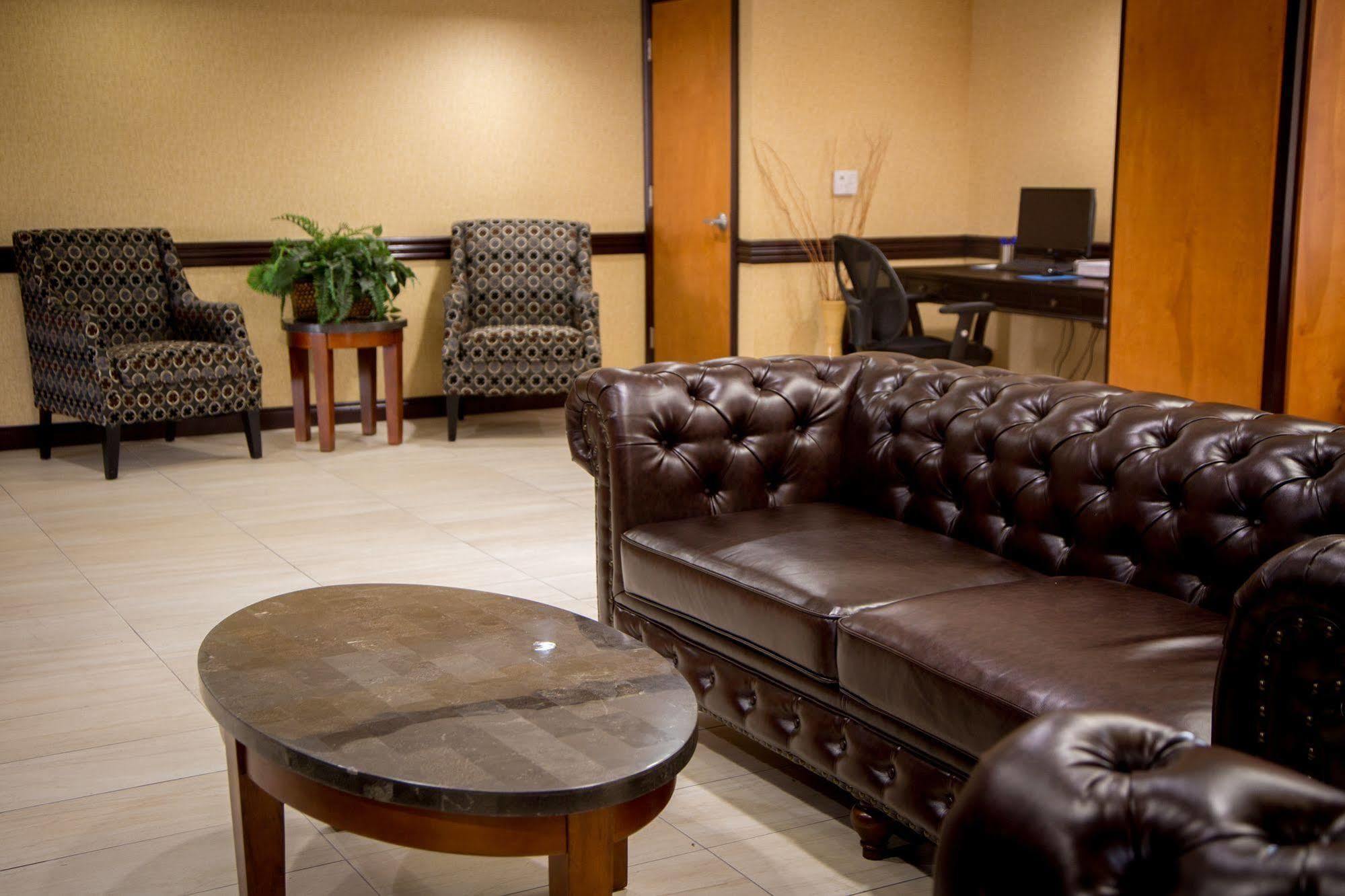 Baymont By Wyndham Madison Heights Detroit Area Otel Dış mekan fotoğraf